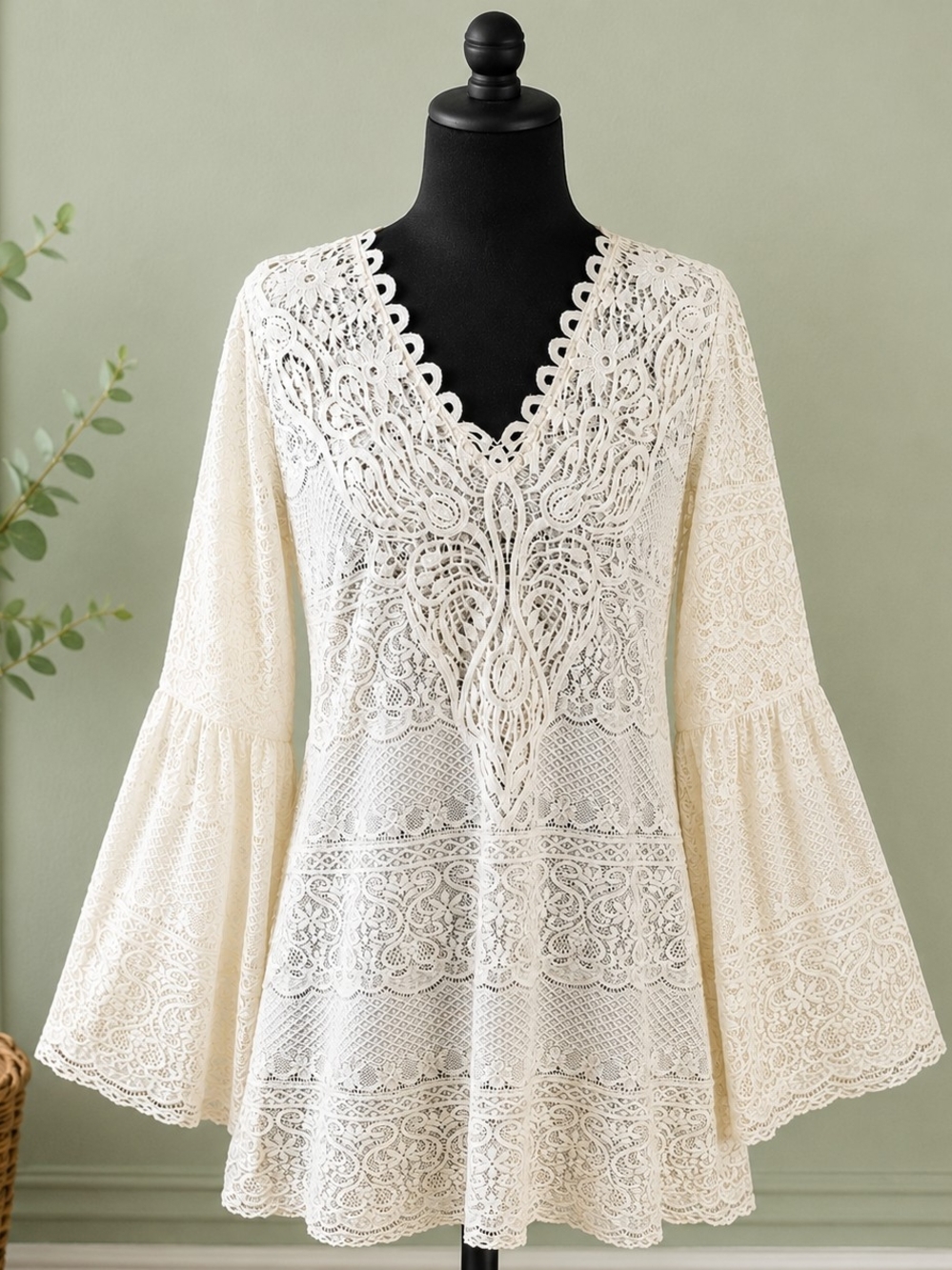 Flying Tomato Ivory Lace Tunic Top Size L Boho Cottagecore Bell Sleeve Romantic